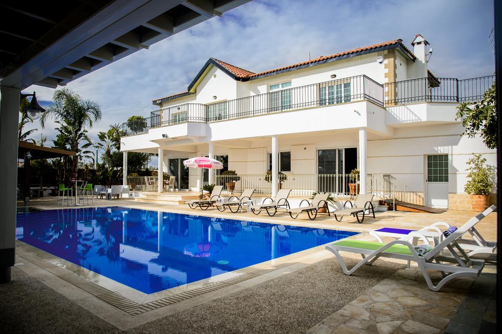 Papas Family Villa Paralimni Ruang foto