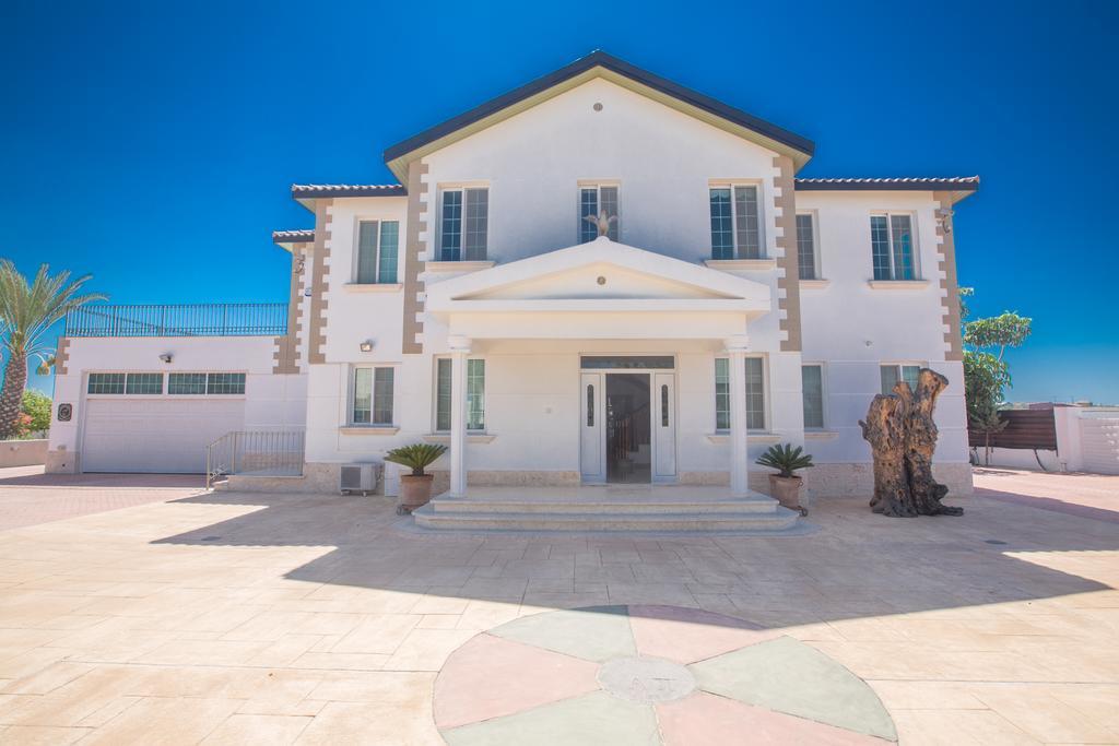 Papas Family Villa Paralimni Bagian luar foto