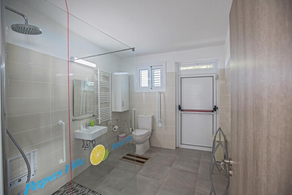 Papas Family Villa Paralimni Bagian luar foto